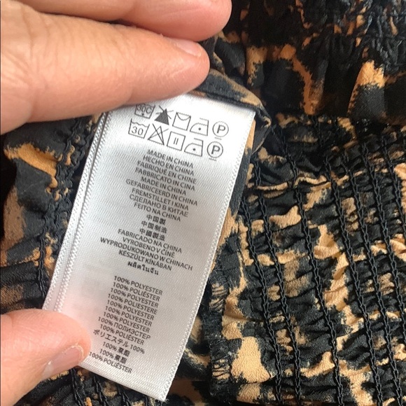 Michael Kors super cute Leopard Print Off-Shoulder Women's Top - Picture 4 of 6